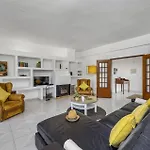 Alfarrobeira By