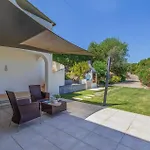 Alfarrobeira By וילה לגואה