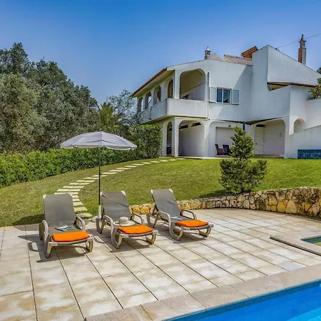 Villa Alfarrobeira By