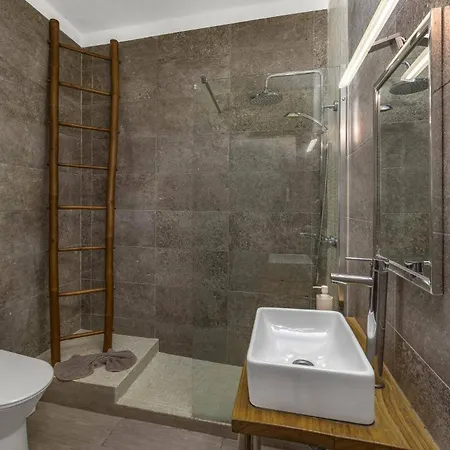 Villa Alfarrobeira By Lagoa (Algarve)