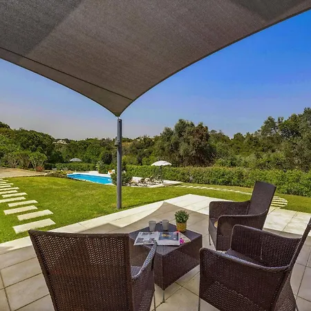 Alfarrobeira By Villa *