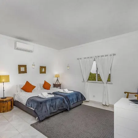 Alfarrobeira By Villa *